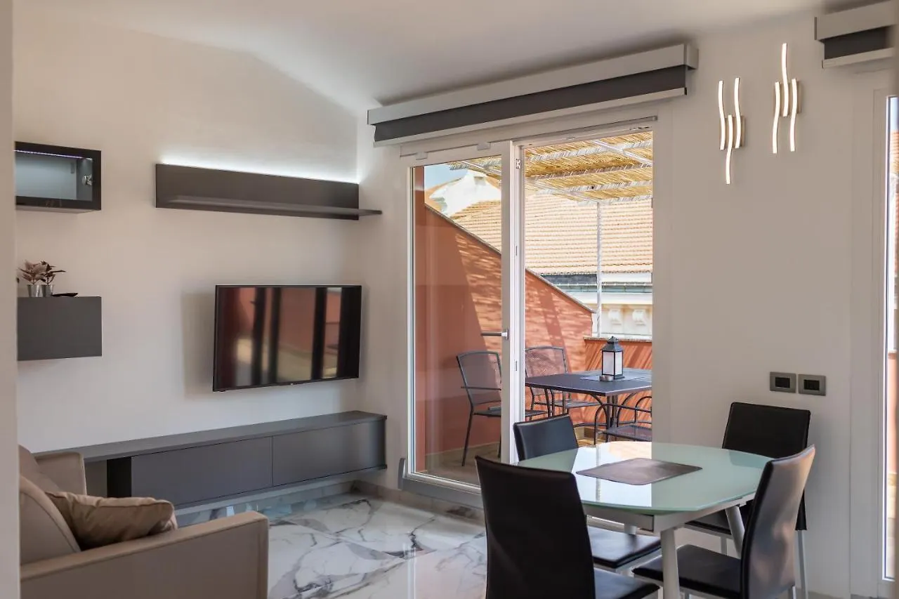 Casa Vacanza  La Rosa  Oneglia Centro Imperia 0*,
