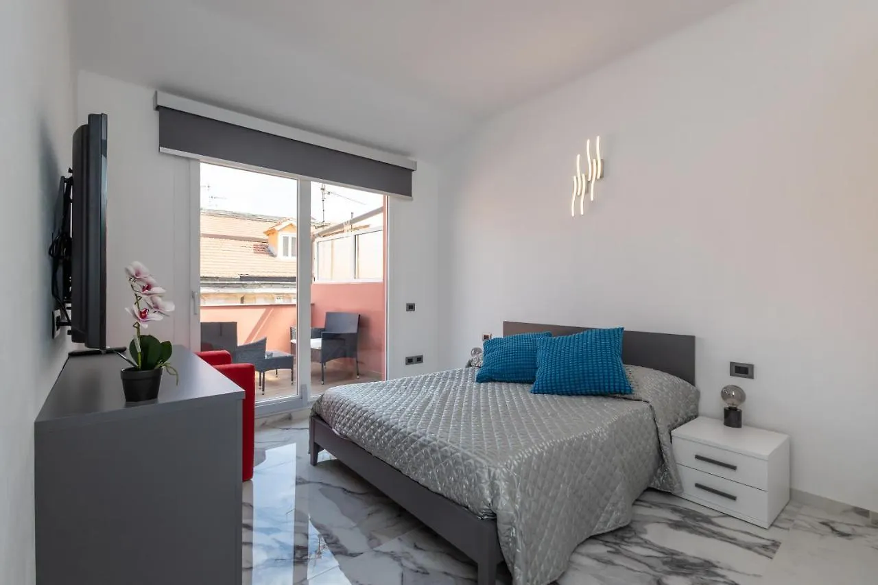 Appartamento Casa Vacanza  La Rosa  Oneglia Centro Imperia Italia