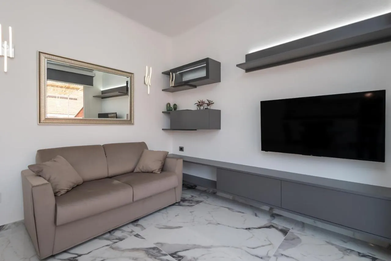 Appartamento Casa Vacanza  La Rosa  Oneglia Centro Imperia