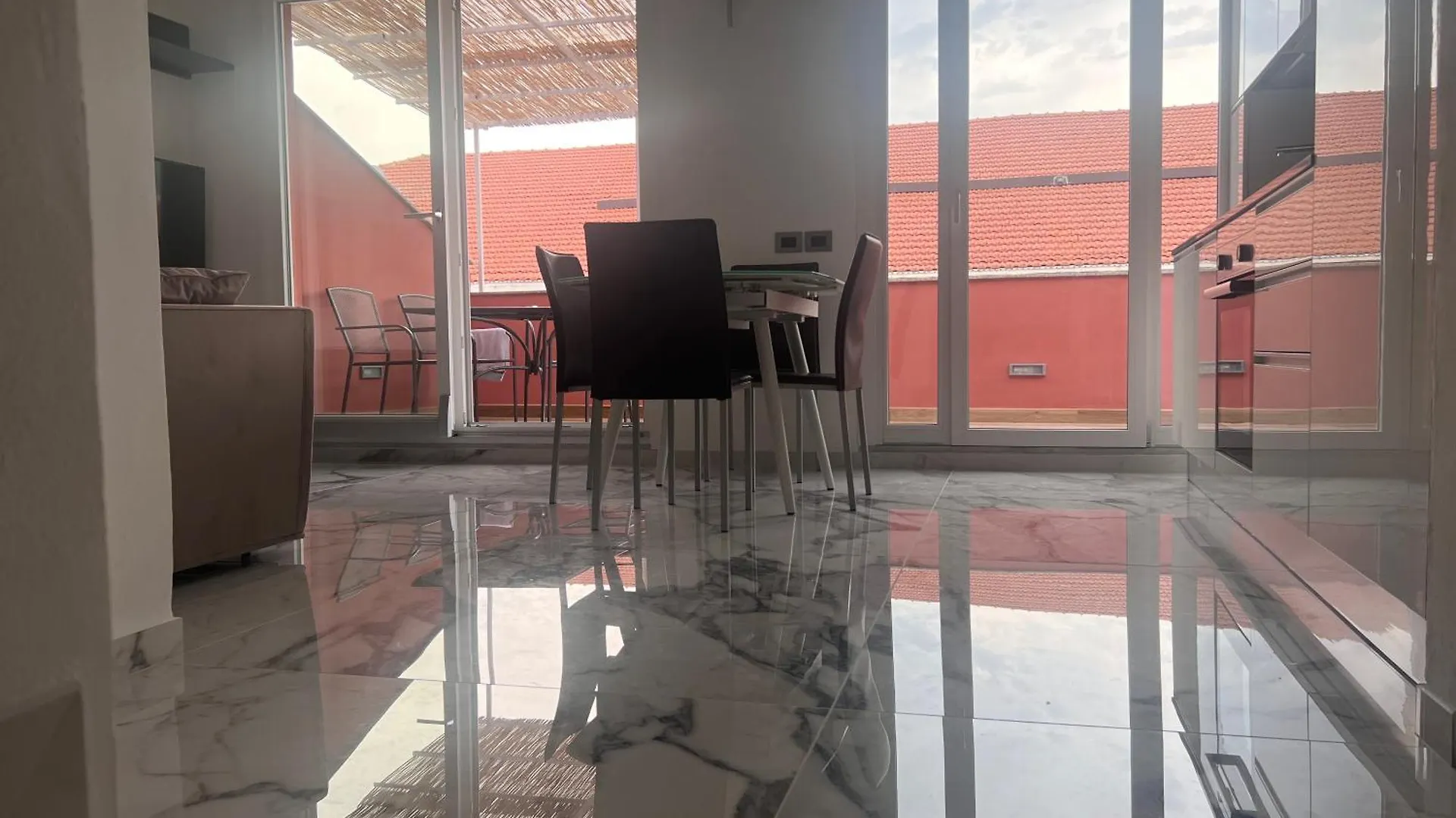 Casa Vacanza  La Rosa  Oneglia Centro Imperia 0*,  Italia